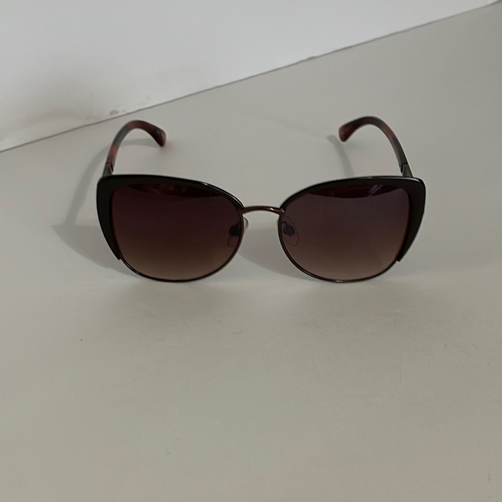 DANA BUCHMAN OVERSIZED TORTOISESHELL SUNGLASSES